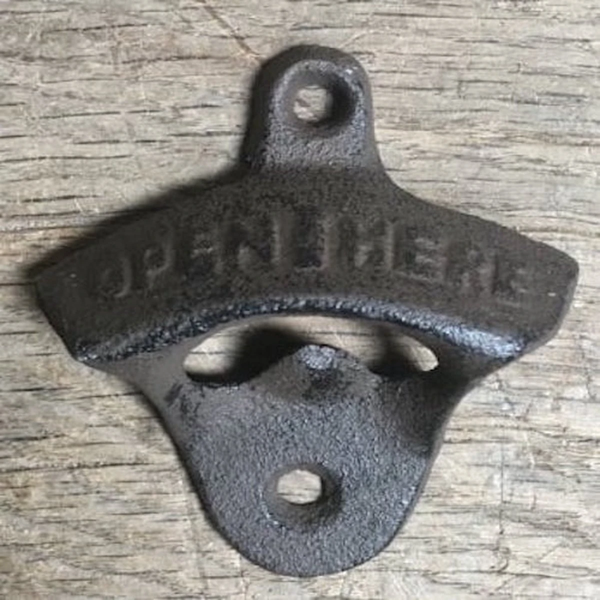 Merkloos Flesopener - Bieropener - Bbq Accesoires - Gietijzer 1 Merkloos Flesopener - Bieropener - Bbq Accesoires - Gietijzer