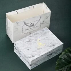 Merkloos Set Van 2 Mokken - Mok Set - Couple Mok - Koffiemok - Koffiebeker - Beker - Mokken En Bekers - Beker Met Lepel En Deksel - 400 Ml - Keramiek - Mr./Mrs. - Blauw/roze -Kookgerei Koning Verkoop 1200x1200 555