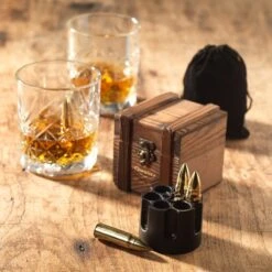 Whiskey Stones Set BULLETS – Kogel Whisky Stenen - Luxe Cadeau Set Man Vrouw - Valentijn - Herbruikbare Ijsblokjes – Goud Qwality 10 Whiskey Stones Set BULLETS – Kogel Whisky Stenen - Luxe Cadeau Set Man Vrouw - Valentijn - Herbruikbare Ijsblokjes – Goud Qwality -Kookgerei Koning Verkoop 1200x1200 5556