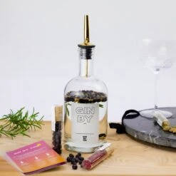 Gin By You® Geschenkset - Gin Tonic Cocktail Gift Set - Premium Kruiden Cadeau Box | Pakket Om Zelf Gin Te Maken Met Beschrijfbaar Etiket 15 Gin By You® Geschenkset - Gin Tonic Cocktail Gift Set - Premium Kruiden Cadeau Box | Pakket Om Zelf Gin Te Maken Met Beschrijfbaar Etiket -Kookgerei Koning Verkoop 1200x1200 5616
