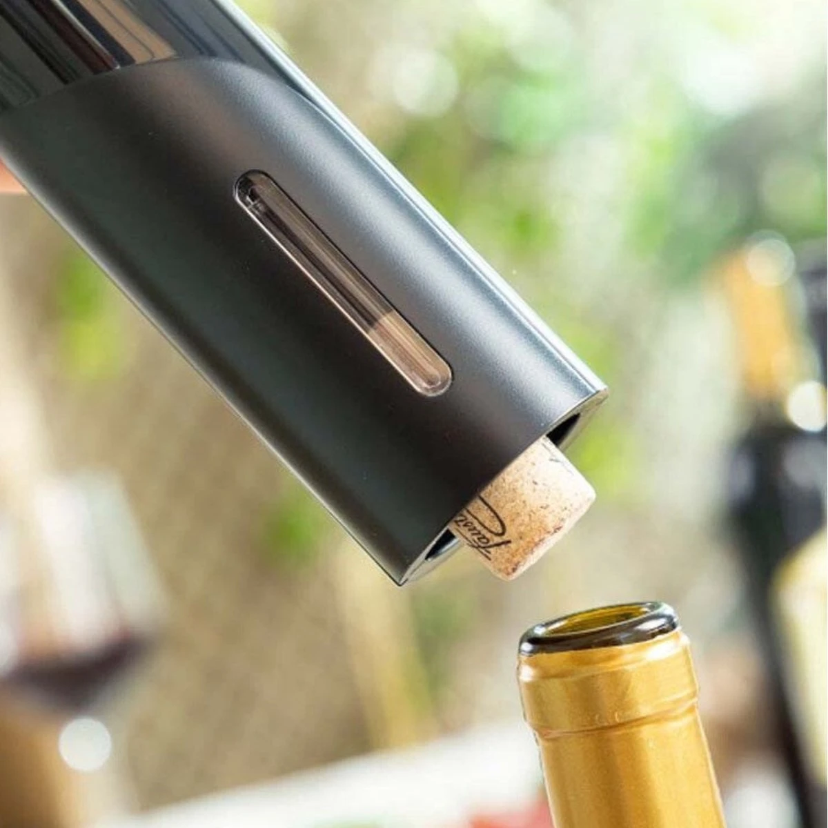 Elektrische Kurkentrekker - Elektrische Wijnopener - Wijnopener - Automatische Kurkentrekker - Wijn Accessoires - USB Oplaadbaar – Foliesnijder 2 Elektrische Kurkentrekker - Elektrische Wijnopener - Wijnopener - Automatische Kurkentrekker - Wijn Accessoires - USB Oplaadbaar – Foliesnijder - Afbeelding 2