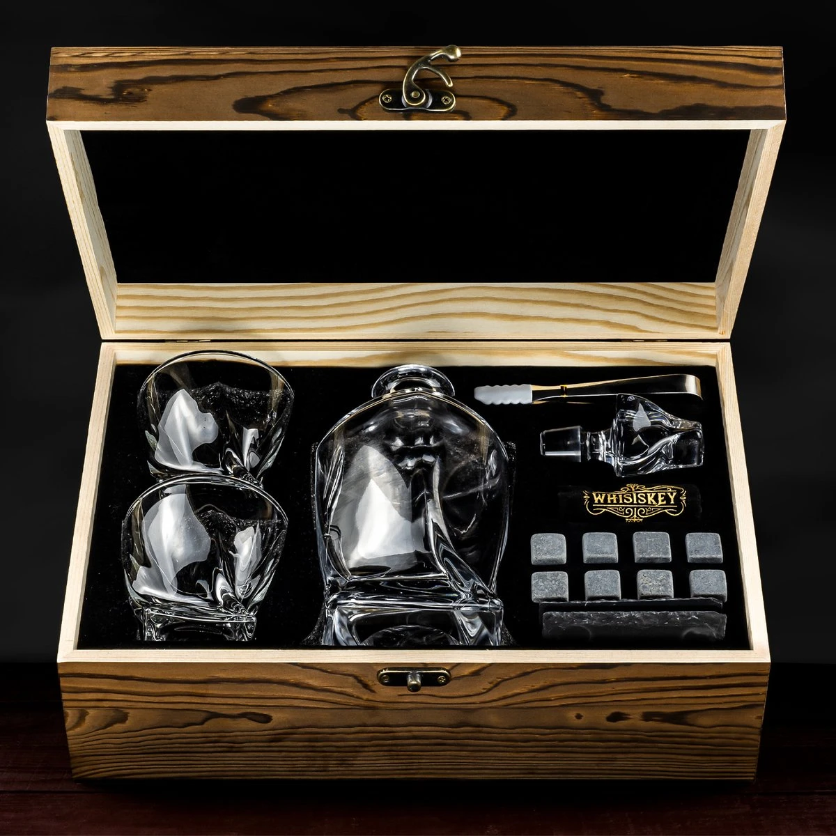 Whisiskey Whiskey Karaf - Whiskey Glazen - Luxe Whiskey Karaf Set - Decanteer Set - Whisky Set - Incl. 2 Twisted Glazen - Peaky Blinders - Cadeau Voor Man & Vrouw 2 Whisiskey Whiskey Karaf - Whiskey Glazen - Luxe Whiskey Karaf Set - Decanteer Set - Whisky Set - Incl. 2 Twisted Glazen - Peaky Blinders - Cadeau Voor Man & Vrouw - Afbeelding 2