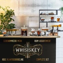 Whisiskey Whiskey Karaf - Diamant- Luxe Whisky Karaf Set - 0,9 L - Decanteer Karaf - Whiskey Set - Incl. 4 Whiskey Stones & Schenktuit - Peaky Blinders - Cadeau Voor Man & Vrouw 13 Whisiskey Whiskey Karaf - Diamant- Luxe Whisky Karaf Set - 0,9 L - Decanteer Karaf - Whiskey Set - Incl. 4 Whiskey Stones & Schenktuit - Peaky Blinders - Cadeau Voor Man & Vrouw -Kookgerei Koning Verkoop 1200x1200 5775