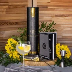 BarDeluxe® Cocktail Set - 12-Delig - Cocktailset - Cocktail Shaker Set - Inclusief Cocktail Shaker - Cocktail Recepten Boek - Cadeau Voor Man - Cadeau Voor Vrouw - Luxe Cadeauverpakking & Bewaarhoes - Cocktail Set Zilver -Kookgerei Koning Verkoop 1200x1200 5957