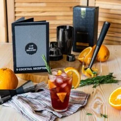 BarDeluxe® Bosten Shaker Cocktail Set - 5-Delig - Boston Shaker - Cocktail Set - Cocktail Stamper - Cocktail Zeef - Bar Lepel - Inclusief Receptenboek + Bewaarhoes - Cocktail Set Zwart -Kookgerei Koning Verkoop 1200x1200 6012