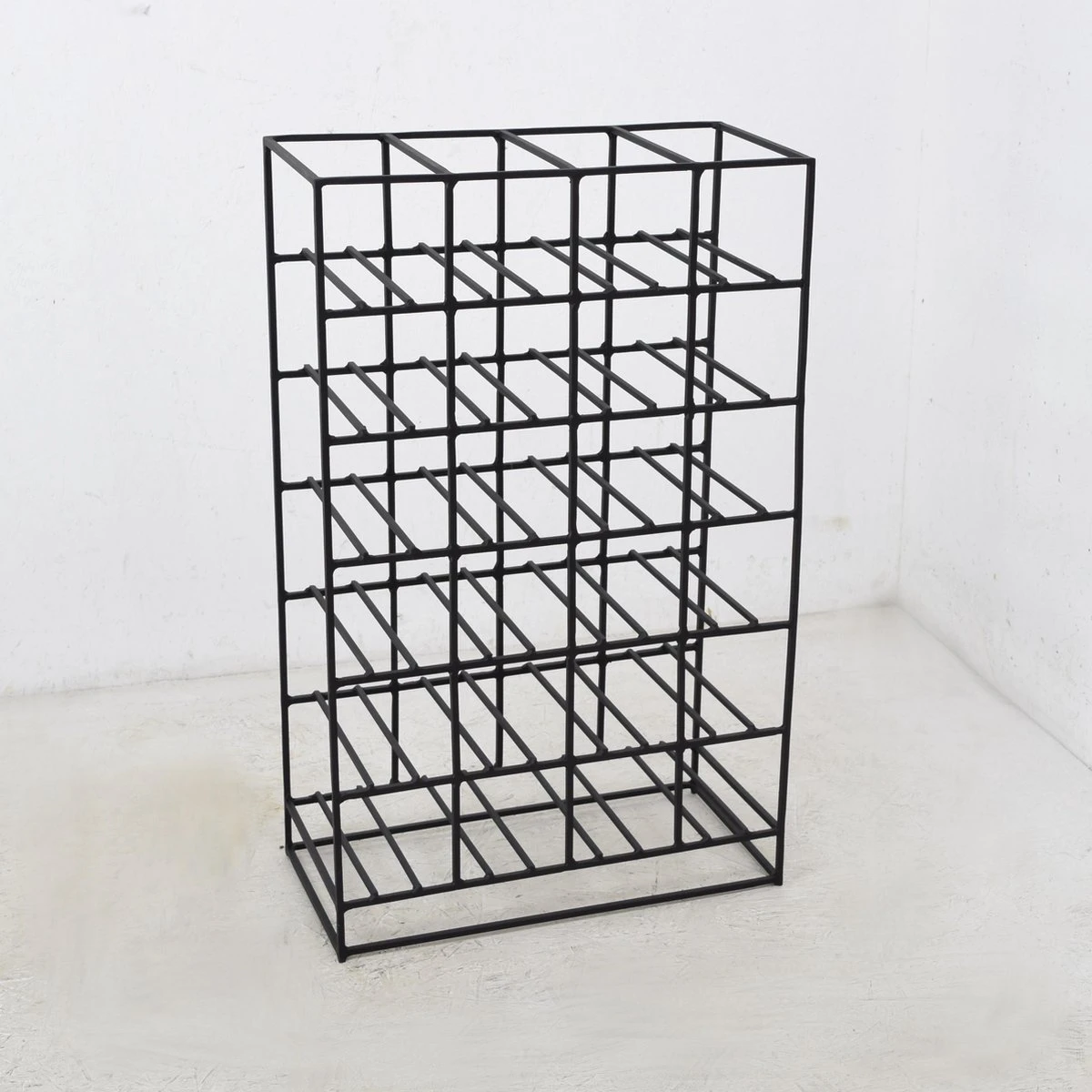 LOFT42 - Pinot Metalen Wijnrek Zwart - 24 Flessen - 20x60x41 8 LOFT42 - Pinot Metalen Wijnrek Zwart - 24 Flessen - 20x60x41 - Afbeelding 8