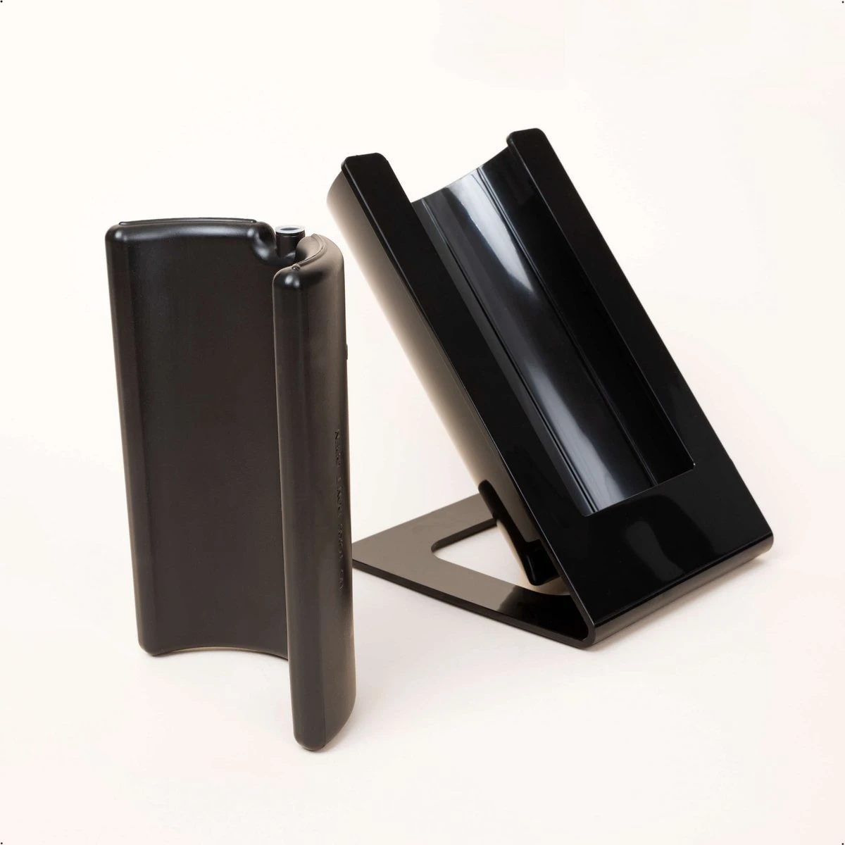 Seizoenstunter - Wijnkoeler - Innovatieve Koeler - Inclusief Koelelement - Zwart 6 Seizoenstunter - Wijnkoeler - Innovatieve Koeler - Inclusief Koelelement - Zwart - Afbeelding 6