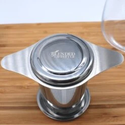 Theezeef Met Handvat Inclusief Lekplaatje En Kruiden Knijper - Thee Ei Voor Losse Thee - Theefilter Voor Losse Thee - Thee Infuser -Kookgerei Koning Verkoop 1200x1200 6487