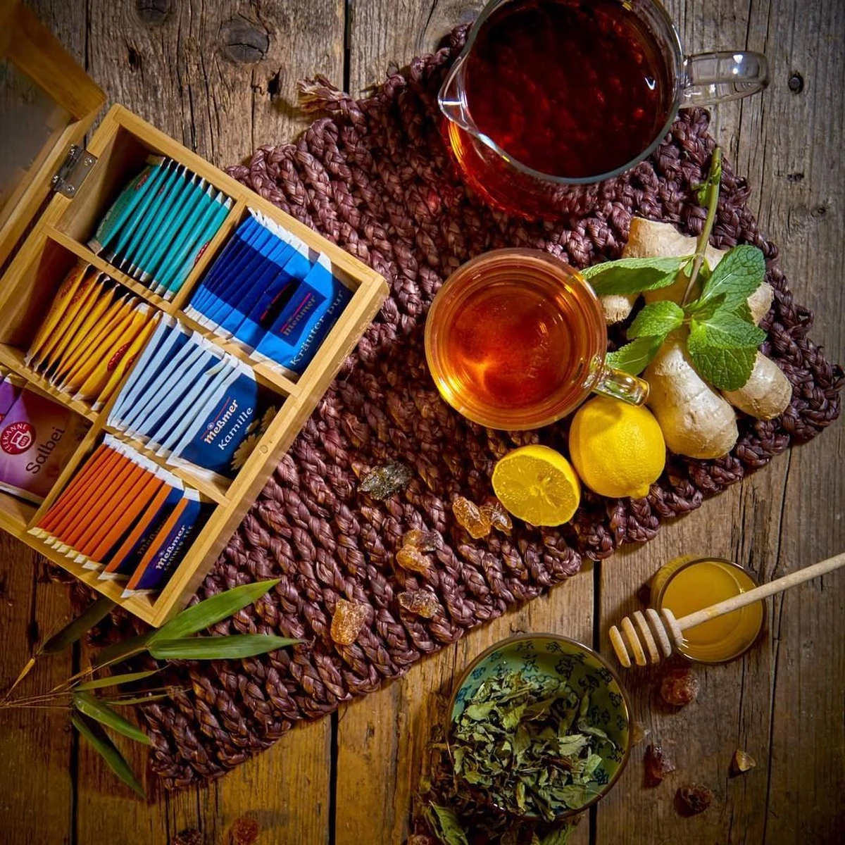 Bambuswald© Houten Theedoos Met 6 Vakken Gemaakt Van 100% Duurzame Bamboe 5 Bambuswald© Houten Theedoos Met 6 Vakken Gemaakt Van 100% Duurzame Bamboe - Afbeelding 5