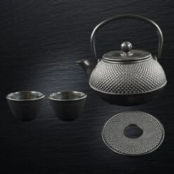 SakuraTea - Theepot Set - 4-delig - Gietijzer - Zwart - 0.8L - 2 Kopjes (100ml) -Kookgerei Koning Verkoop 1200x1200 870