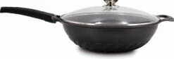 Cheffinger Wokpan Met Deksel - 32cm - Zwart - Pan - Keukenaccessoires -Kookgerei Koning Verkoop 1200x408 1