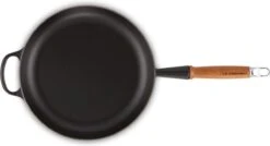 Le Creuset Koekenpan Signature Mat Zwart - ø 28 Cm / 2.6 Liter - Geëmailleerde Anti-aanbaklaag -Kookgerei Koning Verkoop 1200x652 7