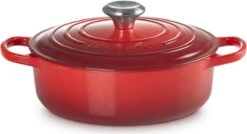 Le Creuset - Gietijzeren - Lage Braadpan - 24cm - Kersenrood -Kookgerei Koning Verkoop 1200x653 1