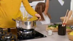 Tefal Cook & Cool E493S6 - Set 3-delig (kookpan 20/24 + Steelpan 16) -Kookgerei Koning Verkoop 1200x674 34