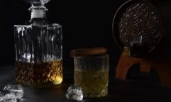 BrandY Whiskey Set In Luxe Geschenkdoos Met 1 Whiskey Karaf En 4 Whiskey Glazen -Kookgerei Koning Verkoop 1200x712 7