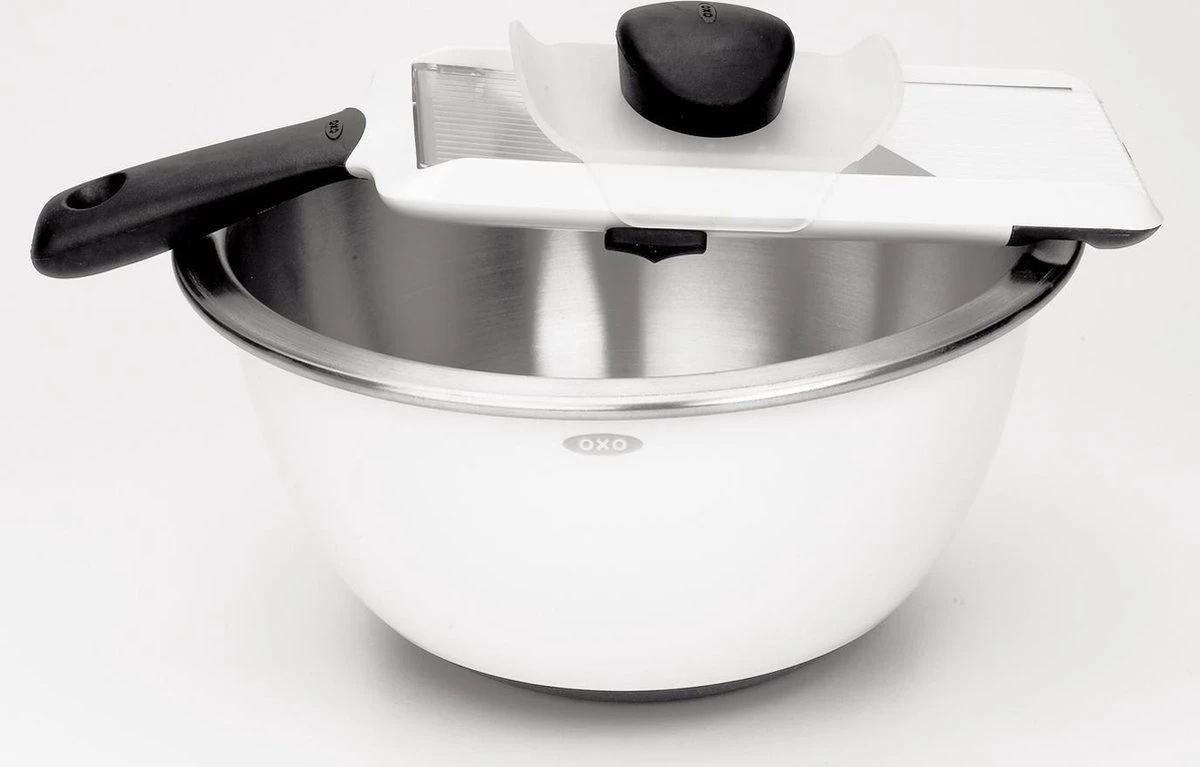 OXO Good Grips Handmandoline - Met Restenhouder 3 OXO Good Grips Handmandoline - Met Restenhouder - Afbeelding 3