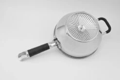 Passeerzeef - Roerzeef - Incl. 3 Inzetstukken - Passe Vite - Luxe Passeerzeef - RVS 7 Passeerzeef - Roerzeef - Incl. 3 Inzetstukken - Passe Vite - Luxe Passeerzeef - RVS -Kookgerei Koning Verkoop 1200x798 25