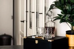 Meadow Lane - Luxe Whiskey Set Met 2 Glazen En Karaf - 8 Stones En IJstang - Mancave Decoratie -Kookgerei Koning Verkoop 1200x798 41