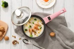 Royalty Line Inductie Pannenset - Luxe 14-delige Pannenset Marmeren Coating - Pannen Met Afneembare Handvaten - Oven-Ready - PFAS-Vrij - Voor Alle Warmtebronnen - Afneembare Koudgrepen - Antiaanbaklaag - Koekenpan Met Glazen Deksels - Roze -Kookgerei Koning Verkoop 1200x799 204