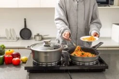 Swiss Pro+ | Set 14 Delige Pannenset | Inductie - Pannensets - Glazen Deksel - Met Afneembare Handgreep - Marmeren Interieur -PFAS-vrij | Grey / Silver -Kookgerei Koning Verkoop 1200x799 220