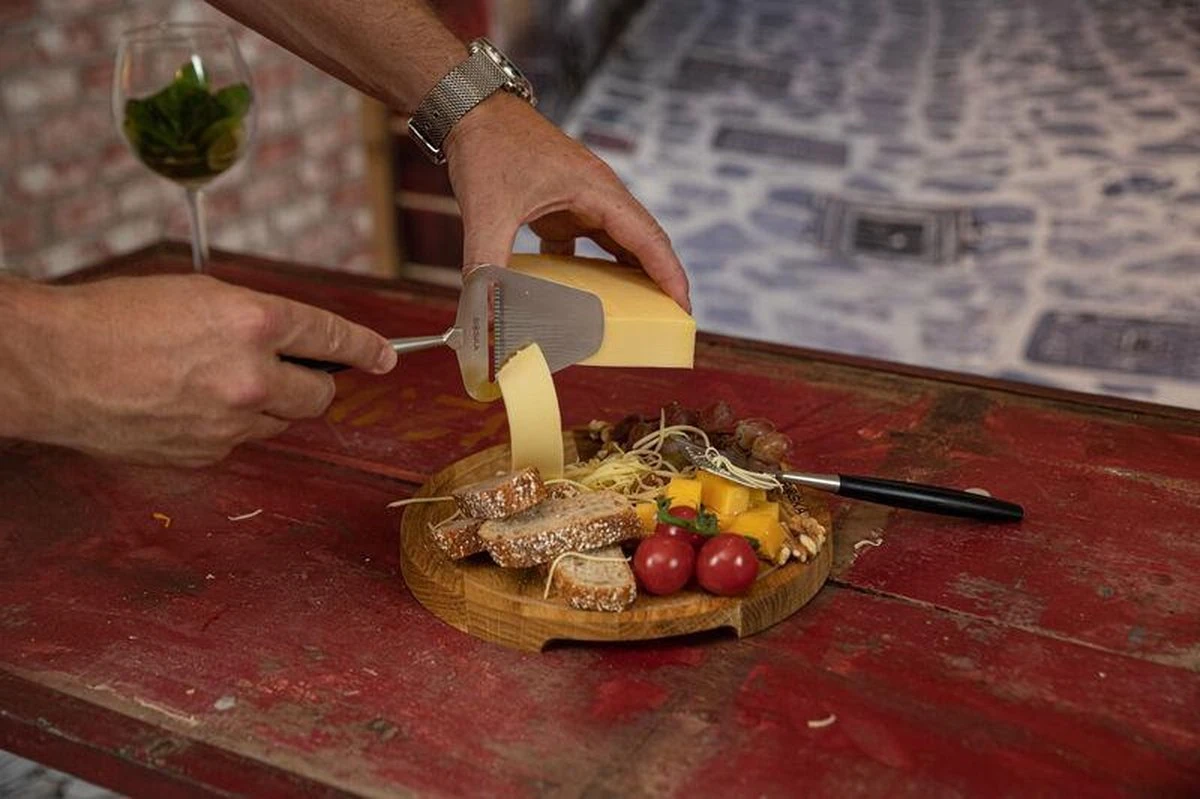 Boska Kaasschaaf Milano+ - Kaasschaaf Voor Harde Kaas - Vaatwasserbestendig - Kaasschaaf Zwart - Cadeautips - Keukengerei - Keuken Accessoires - 10 Jaar Garantie 7 Boska Kaasschaaf Milano+ - Kaasschaaf Voor Harde Kaas - Vaatwasserbestendig - Kaasschaaf Zwart - Cadeautips - Keukengerei - Keuken Accessoires - 10 Jaar Garantie - Afbeelding 7