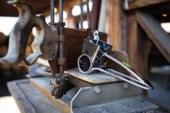 Boska Handrasp Molen Romano - Kaasrasp Molen - Voor Harde Kaas - 200x85x100 Mm -Kookgerei Koning Verkoop 1200x800 250