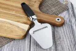 Merkloos, Kaasschaaf- Kaasschaaf Voor Harde Kaas-Kaasschaaf Voor Oude Kaas - Kaasschaaf Voor Jonge Kaas - Multifunctionele Kaasschaaf - Vaatwasser Bestendig - Kaasschaaf Zwart - RVS- 230 X 82 Mm- Keukengerei- Keuken Accessoires 17 Merkloos, Kaasschaaf- Kaasschaaf Voor Harde Kaas-Kaasschaaf Voor Oude Kaas - Kaasschaaf Voor Jonge Kaas - Multifunctionele Kaasschaaf - Vaatwasser Bestendig - Kaasschaaf Zwart - RVS- 230 X 82 Mm- Keukengerei- Keuken Accessoires -Kookgerei Koning Verkoop 1200x800 277