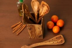 OLIVIEU ~ 5-delig Olijfhouten Duurzame Keukengerei Set Met Keukengerei Houder ~ Houten Kookgerei ~ Minimalistisch & Handgesneden ~ Keukengerei Pot ~ Kookgerei Set Met Kookgerei Houder -Kookgerei Koning Verkoop 1200x800 293