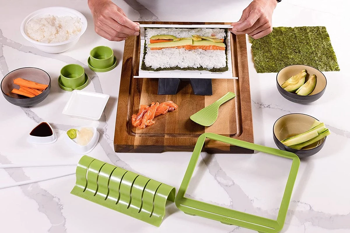 YUGN Sushi Set Sushi Kit Sushi Maker - 7 Delig Met Sushi Mat - Sushi Maken Met Heerlijke Sushi Recepten - Cadeau Tip 6 YUGN Sushi Set Sushi Kit Sushi Maker - 7 Delig Met Sushi Mat - Sushi Maken Met Heerlijke Sushi Recepten - Cadeau Tip - Afbeelding 6