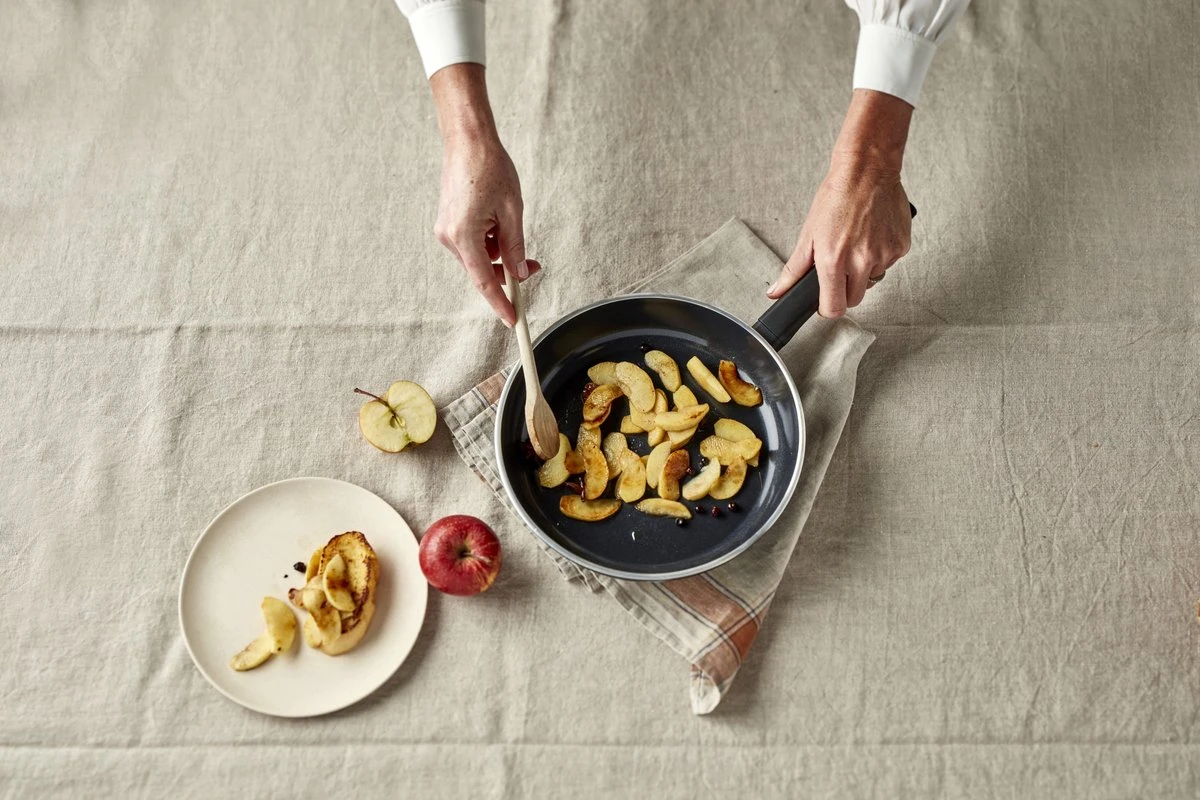 Demeyere Alu Cosi 3 Koekenpan - Ceraforce - 28 Cm - PTFE-vrij 4 Demeyere Alu Cosi 3 Koekenpan - Ceraforce - 28 Cm - PTFE-vrij - Afbeelding 4