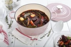 BK Bourgogne Braadpan Ø 24 Cm - Roze - Gietijzer - Inductie 6 BK Bourgogne Braadpan Ø 24 Cm - Roze - Gietijzer - Inductie -Kookgerei Koning Verkoop 1200x800 589