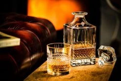 GDLF® Kristal Whiskey Karaf Superior - Whiskey Set - Decanteer Karaf - Made In Europa - Peaky Blinders - Kristallen Karaf Voor Whiskey, Gin, Wodka, Likeur, Wijn & Rum - 800 ML - Kado Man - Cadeau Voor Man & Vrouw 17 GDLF® Kristal Whiskey Karaf Superior - Whiskey Set - Decanteer Karaf - Made In Europa - Peaky Blinders - Kristallen Karaf Voor Whiskey, Gin, Wodka, Likeur, Wijn & Rum - 800 ML - Kado Man - Cadeau Voor Man & Vrouw -Kookgerei Koning Verkoop 1200x800 642