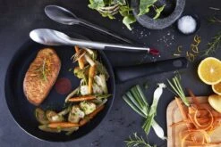 Tefal Black Stone Koekenpan - Ø 28 Cm -Kookgerei Koning Verkoop 1200x801 25