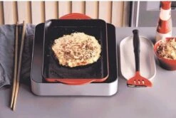 Le Creuset - Gietijzeren Grillplaat - 32x22cm - Kersenrood -Kookgerei Koning Verkoop 1200x807 14