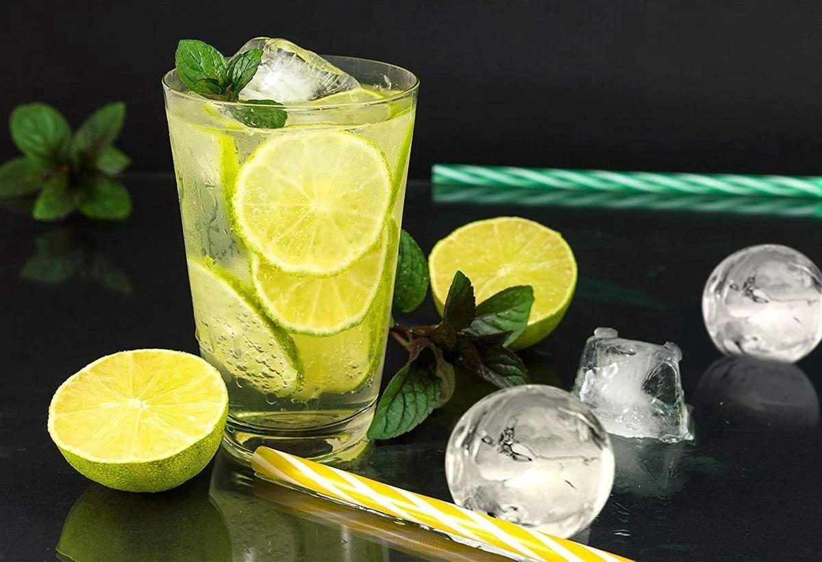 Siempre Bien Luxe Ijsblokvorm - Vierkant, Rond Diamant En Rozen - Decoratieve Ijsblokmaker - Kindervriendelijk - Cocktails - Inclusief Trechtertje 8 Siempre Bien Luxe Ijsblokvorm - Vierkant, Rond Diamant En Rozen - Decoratieve Ijsblokmaker - Kindervriendelijk - Cocktails - Inclusief Trechtertje - Afbeelding 8