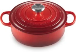 Le Creuset - Gietijzeren - Lage Braadpan - 24cm - Kersenrood -Kookgerei Koning Verkoop 1200x821 6