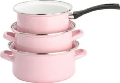 Lite-Body Pannenset - 3-delig - 2 Kookpannen & 1 Steelpan - Emaille - Serafijn Roze 7 Lite-Body Pannenset - 3-delig - 2 Kookpannen & 1 Steelpan - Emaille - Serafijn Roze -Kookgerei Koning Verkoop 1200x836 5