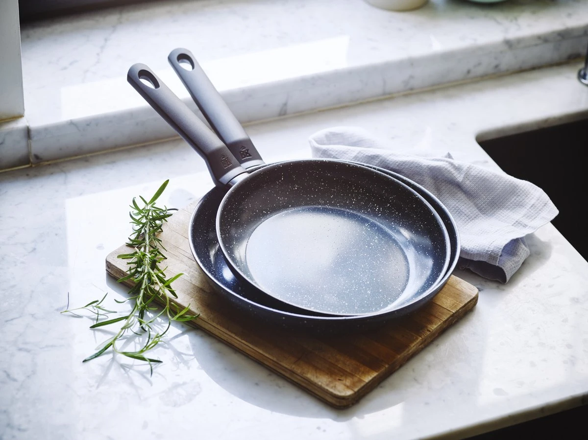 BK Universe Koekenpan Ø 28cm - Inductie - Anti-aanbak - PFAS-vrij 4 BK Universe Koekenpan Ø 28cm - Inductie - Anti-aanbak - PFAS-vrij - Afbeelding 4