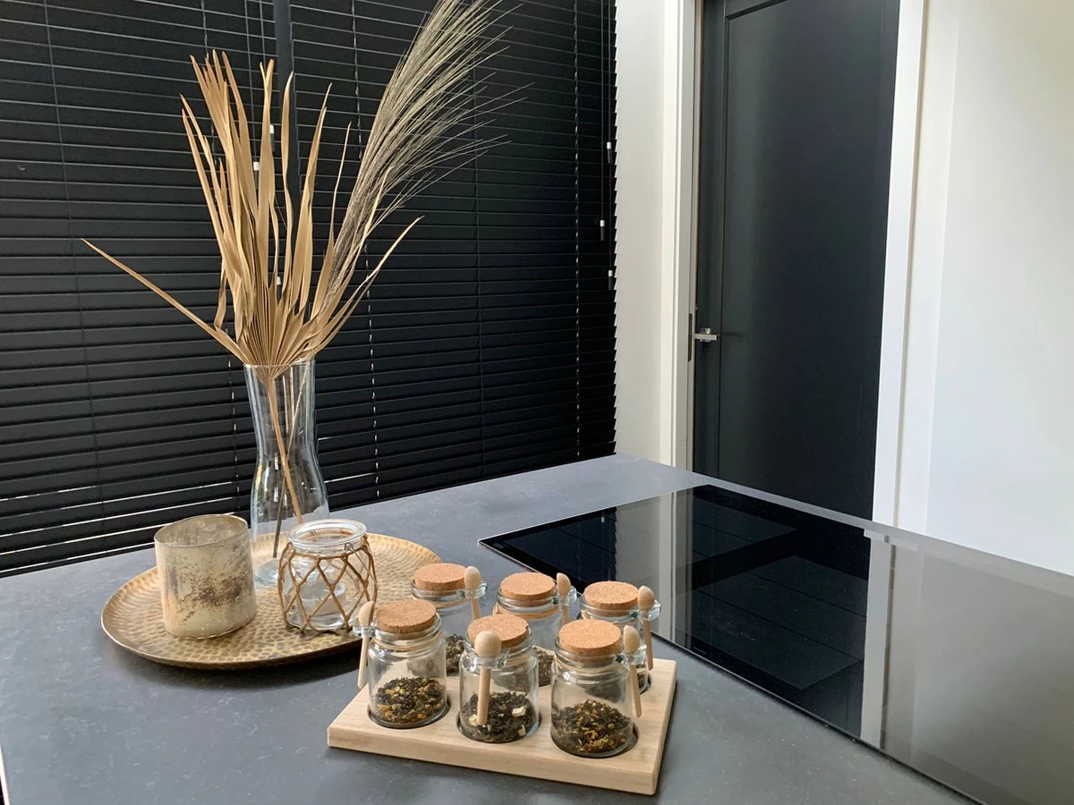 Theeplank Met 6 Potjes En Houten Lepel Voor Thee Theeplateau ( Vervanger Van Theedoos ) MeubelZwagerij 4 Theeplank Met 6 Potjes En Houten Lepel Voor Thee Theeplateau ( Vervanger Van Theedoos ) MeubelZwagerij - Afbeelding 4