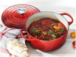 Le Creuset Signature Braadpan - 4,2 L - 24 Cm - Kersenrood -Kookgerei Koning Verkoop 1200x909 10