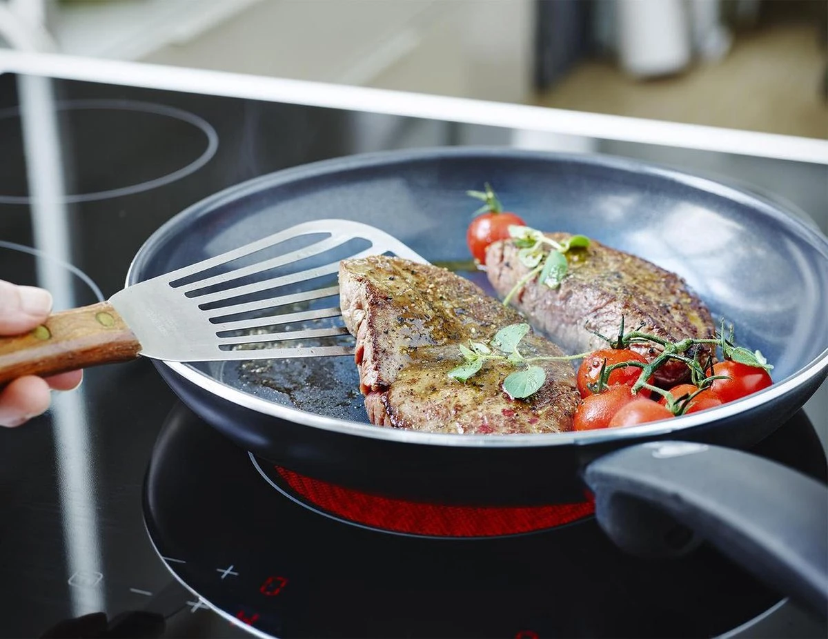 GreenPan Cambridge Koekenpannenset Ø 20cm + Ø 28cm - Zwart - Inductie - PFAS-vrij 9 GreenPan Cambridge Koekenpannenset Ø 20cm + Ø 28cm - Zwart - Inductie - PFAS-vrij - Afbeelding 9