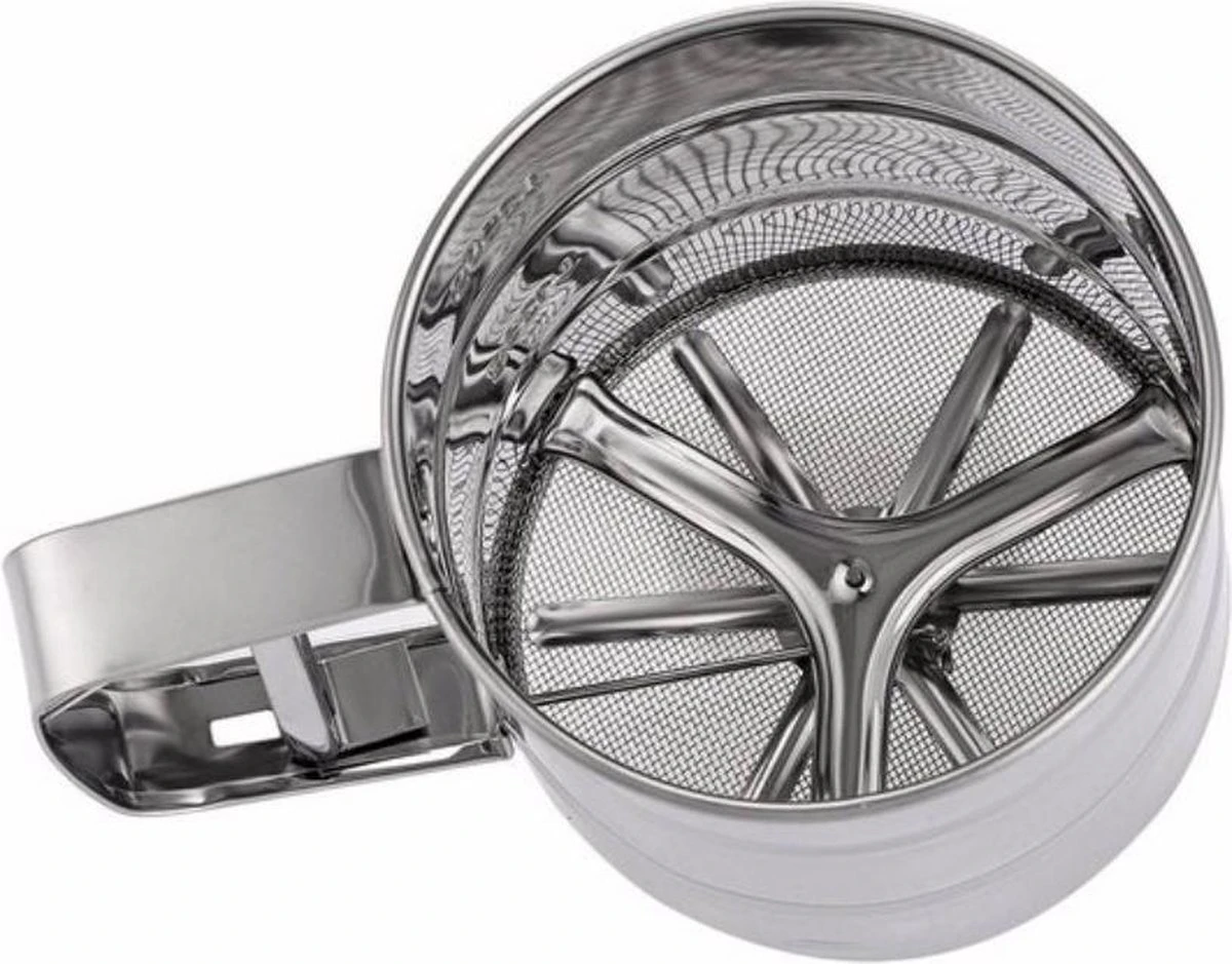 Professionele RVS Meelzeef - Bloemzeef - Poedersuikerzeef - Suikerzeef - Bakgerei - Stooier - Keuken Tafel -Roestvrij Staal - Draai Meel Zeef - Bloem Zeef - Poedersuiker Zeef - 5 Professionele RVS Meelzeef - Bloemzeef - Poedersuikerzeef - Suikerzeef - Bakgerei - Stooier - Keuken Tafel -Roestvrij Staal - Draai Meel Zeef - Bloem Zeef - Poedersuiker Zeef - - Afbeelding 5