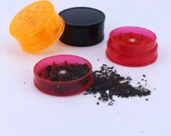 Grinder - Kruiden - Crusher - Plastic - Zwart -Kookgerei Koning Verkoop 1200x954 4