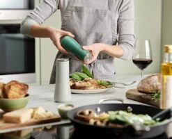 Zout- En Pepermolen, Groen, Set Van 2 Stuks - Joseph Joseph | Editions 15 Zout- En Pepermolen, Groen, Set Van 2 Stuks - Joseph Joseph | Editions -Kookgerei Koning Verkoop 1200x972 8