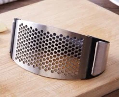 Merkloos Knoflook En Gember Pers - RVS - Vaatwasserbestendig - Handpers -Kookgerei Koning Verkoop 1200x975 3