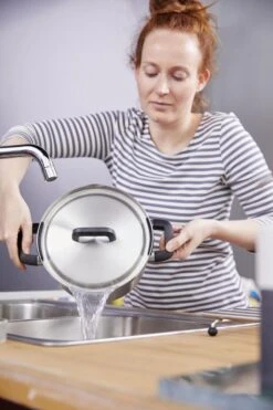 BK Flow Cool Pannenset - 4-delig – RVS Deksels - Veilig Afgietsysteem - Geschikt Voor Alle Warmtebronnen -Kookgerei Koning Verkoop 799x1200 42