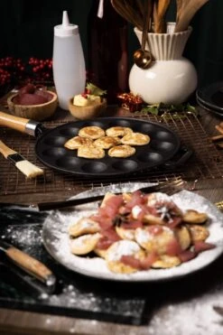 Blackwell Poffertjespan - Met Houten Steel - Gietijzer - ø 24 Cm 7 Blackwell Poffertjespan - Met Houten Steel - Gietijzer - ø 24 Cm -Kookgerei Koning Verkoop 799x1200 47