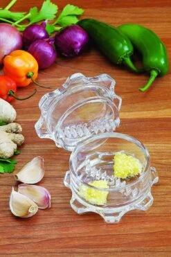 Garlicmaster Knoflookpers - Ook Voor Kruiden En Noten - Paars 15 Garlicmaster Knoflookpers - Ook Voor Kruiden En Noten - Paars -Kookgerei Koning Verkoop 800x1200 130