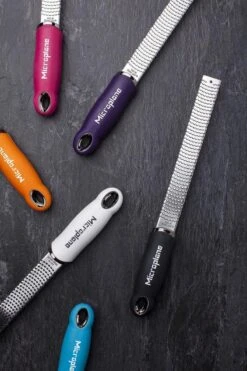 Microplane 46020 Premium Rasp Zester - Zwart - Staal -Kookgerei Koning Verkoop 800x1200 140