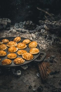 The Windmill Poffertjespan 30 Cm Gietijzer 2,3 Kg Zwart 15 The Windmill Poffertjespan 30 Cm Gietijzer 2,3 Kg Zwart -Kookgerei Koning Verkoop 800x1200 182